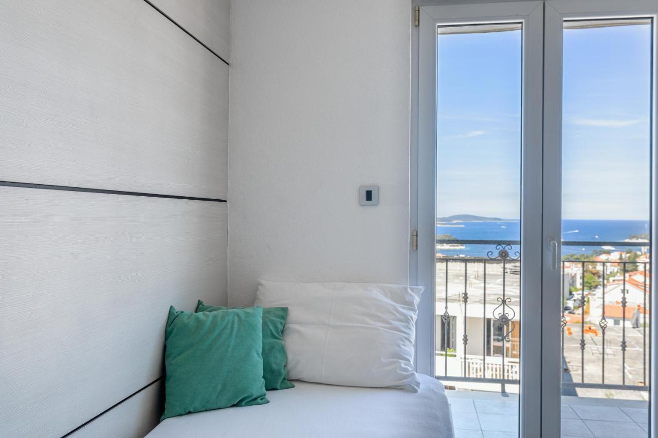 Deluxe Apartments Primi Hvar Town Exterior foto